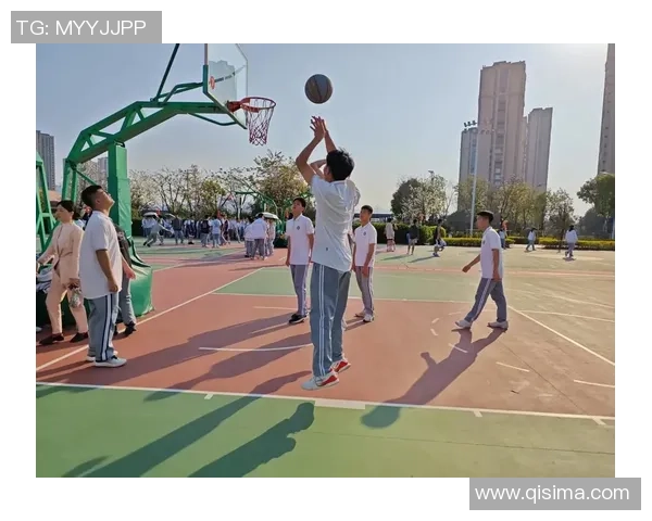 张芳独家篮球心得分享让你在球场上更加自信与出色的技巧与经验总结