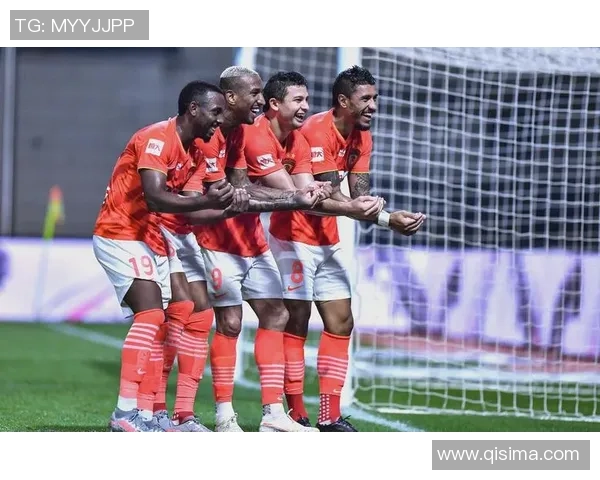 深圳排球队中路突破革新引领战术变革与未来发展新趋势 深圳排球队中路突破革新引领战术变革与未来发展新趋势